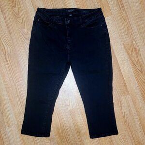 Judy Blue Black Capris